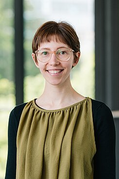 Frau  Elisa Wierig