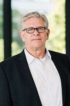 Herr  Uwe Stadler